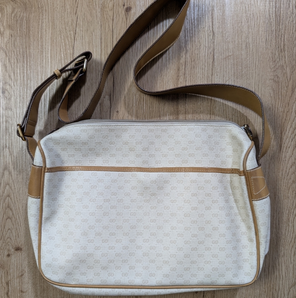 Gucci Crossbody - Picture 1 of 12